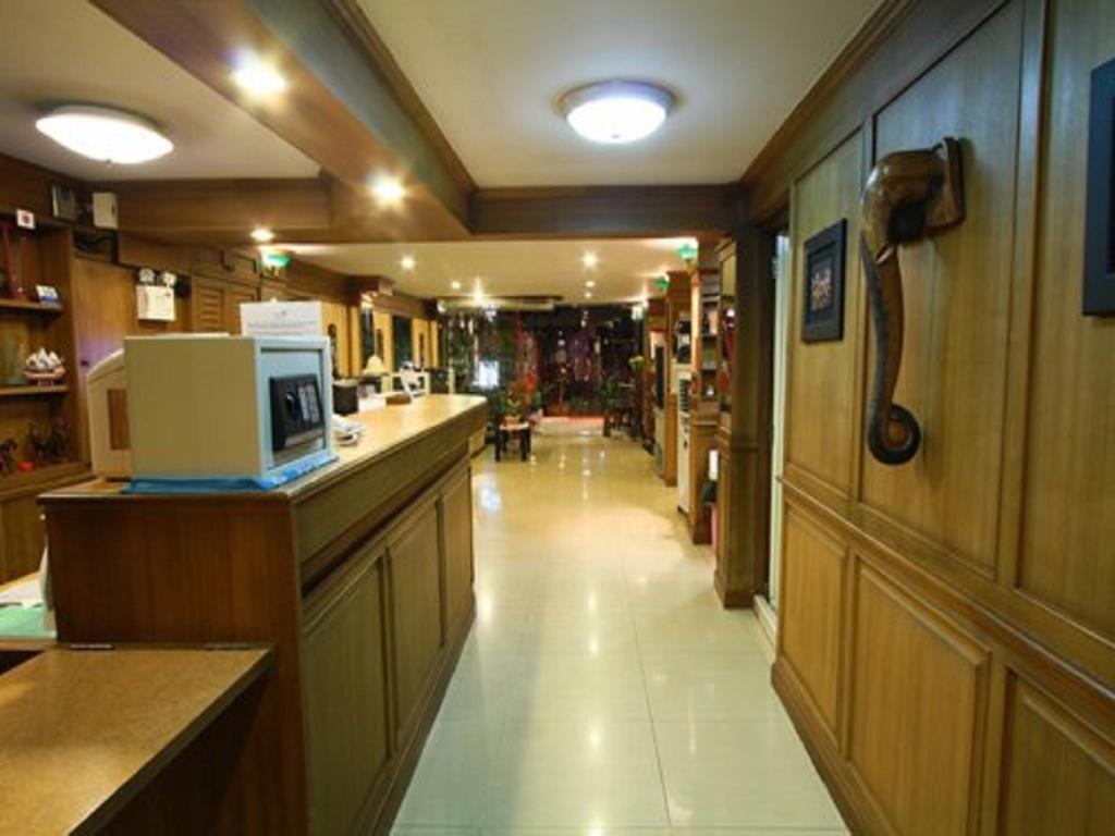 Хостел Honey House 2 Бангкок Экстерьер фото